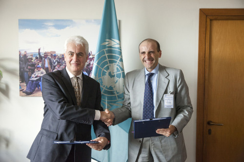 07 October 2015, Rome, Italy - (Left to right) aurent Thomas, Assistant Director-General, (TCDD) Technical cooperation FAO, Mr. Alberto Vacchi CEO I.M.A. S.p.a. (Industria Macchine Automatiche). Signing ceremony between FAO and IMA SpA for partnership agreement on project: “Improving food packaging for Small and Medium Agro-Enterprises in Sub-Saharan Africa”, FAO headquarters.